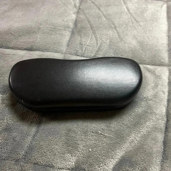 Ray Ban glasses case in great condition - Picture 3 of 4